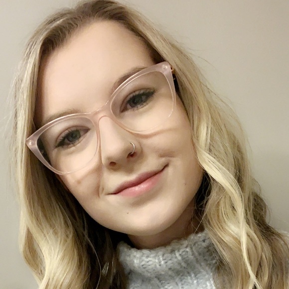 Meet your Posher, Paige - Picture 1 of 1